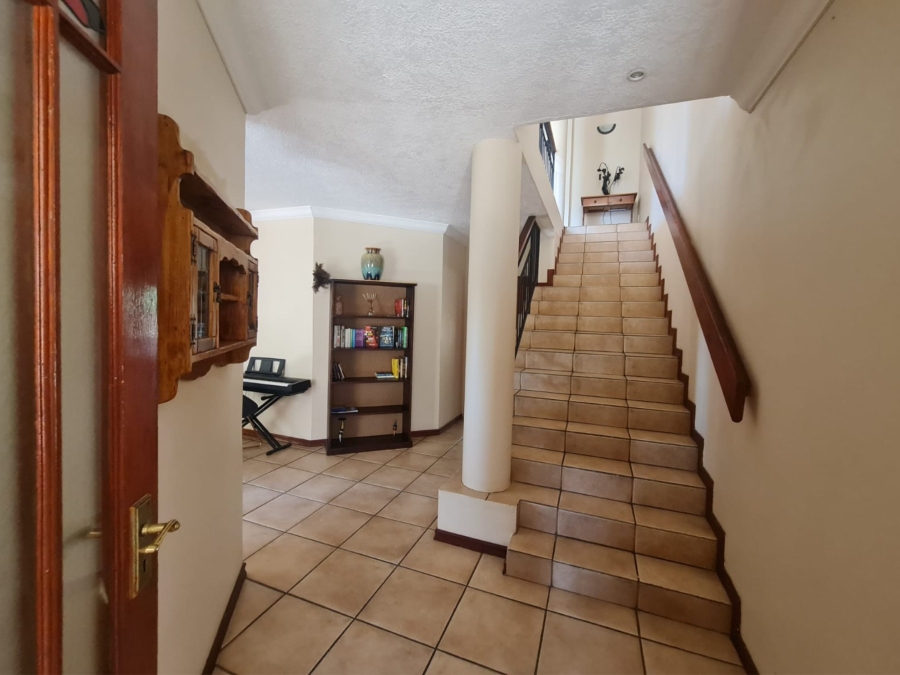 To Let 4 Bedroom Property for Rent in Eagles Landing North West